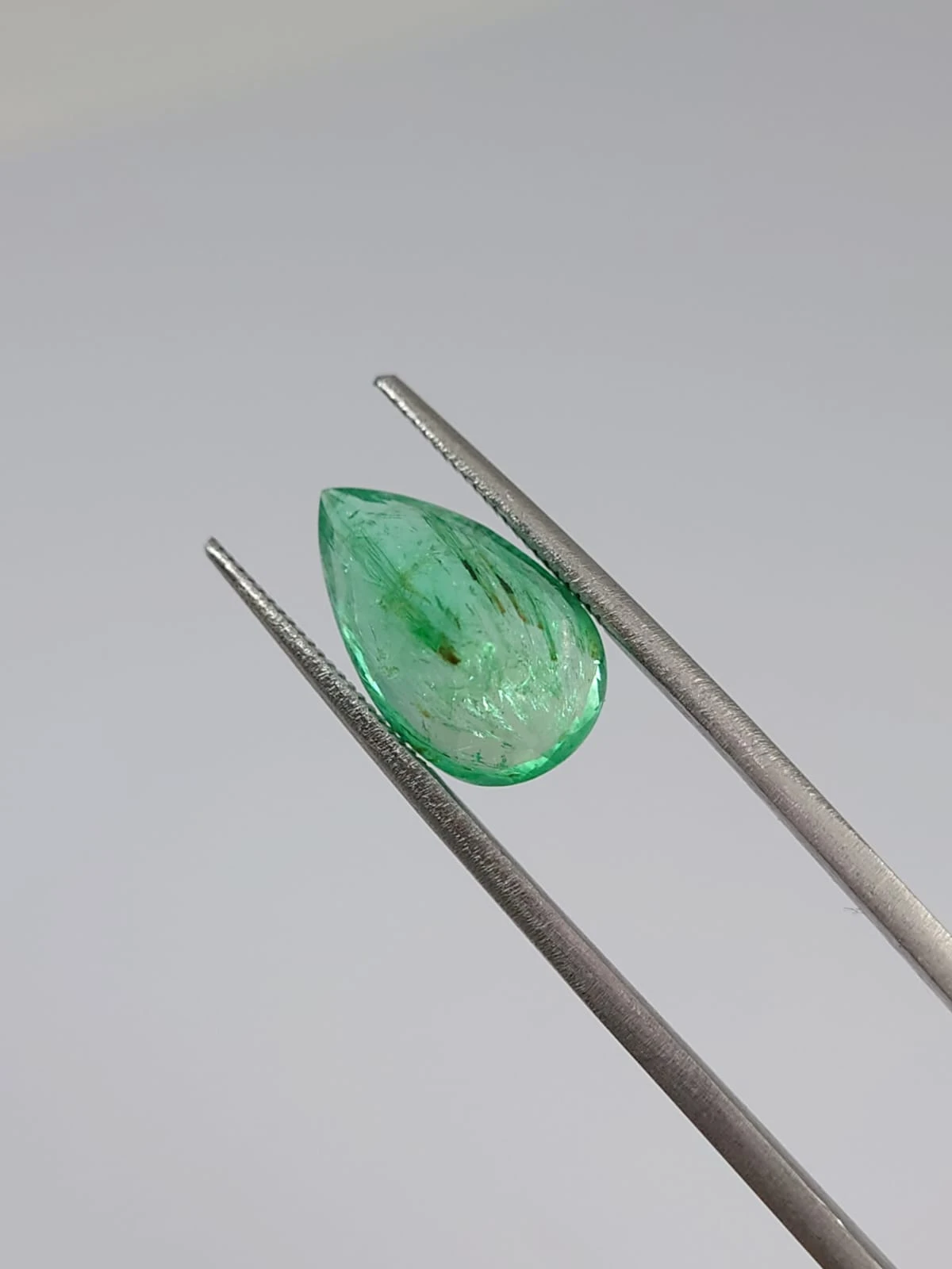5.35ct Emerald Pear Cut loose Gemstone from Panjshir Afghanistan — view 1